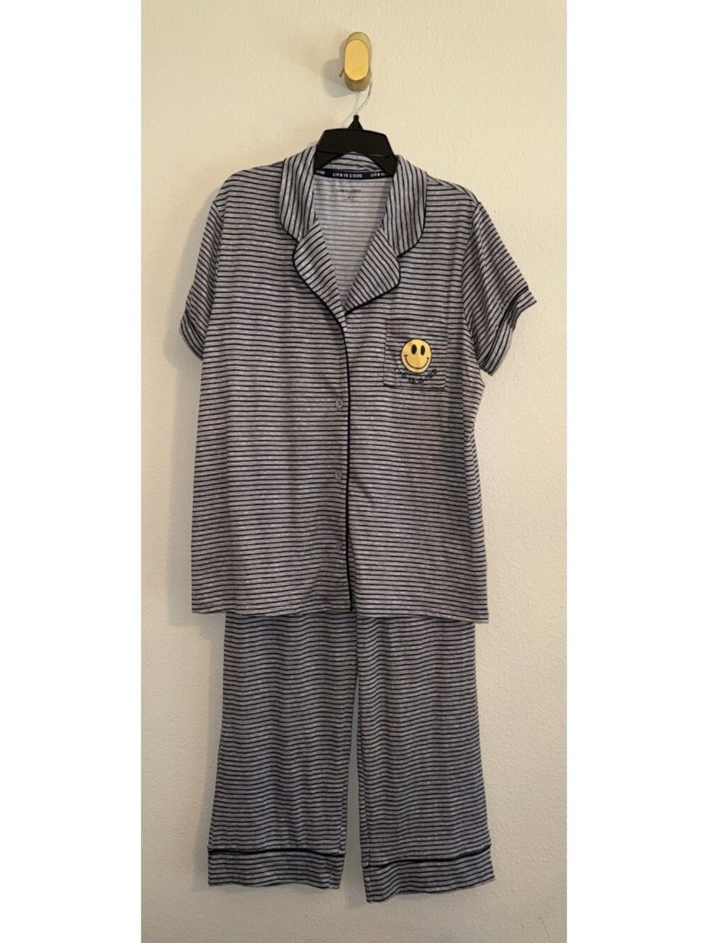 Life Is Good Sleep 2 Piece Pajamas PJs Smiley Face Stripes Womens M Medium New